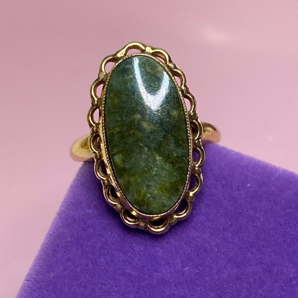 💛 Mid Century 10k Yellow Gold Jade Ring